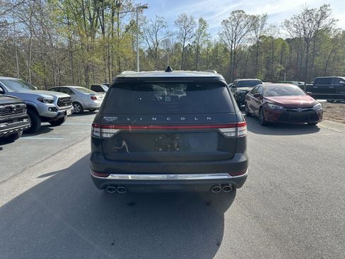 Used 2025 Lincoln Aviator Reserve w/ Equipment Group 201A image 7