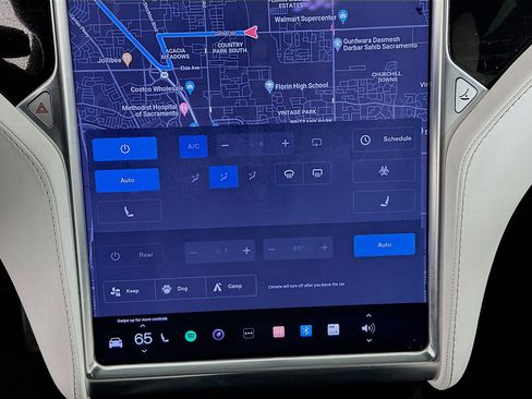 Used 2017 Tesla Model X 90D image 22