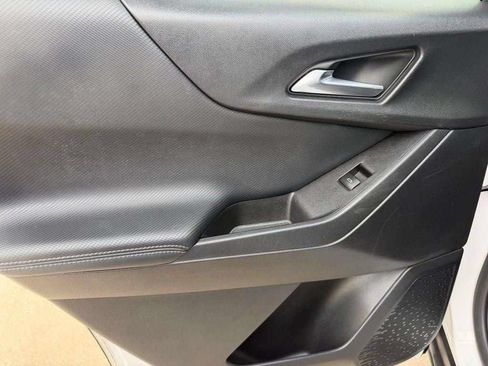 Used 2025 Chevrolet Equinox LT w/ Safety and Technology Package FWD image 22