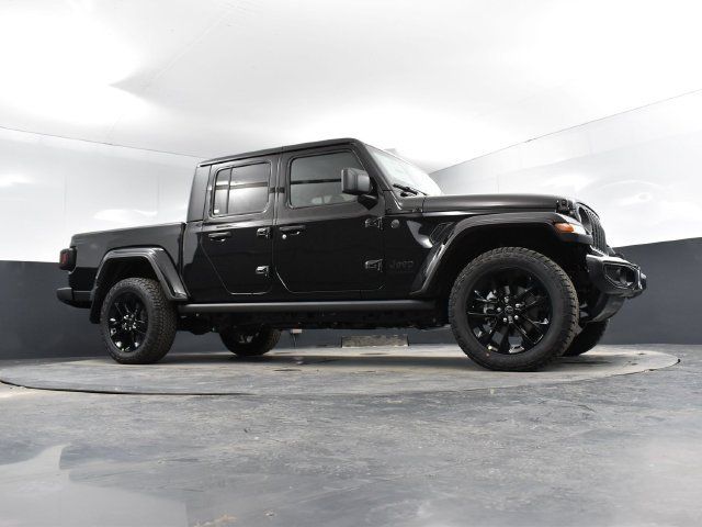 Used 2025 Jeep Gladiator Sport AWD/4WD image 45