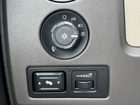 Used 2010 Ford F150 XLT image 28