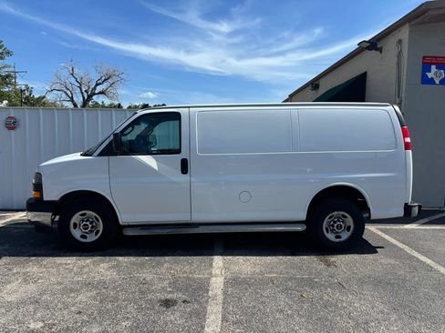 Used 2021 GMC Savana 2500 w/ Driver Convenience Package RWD image 2