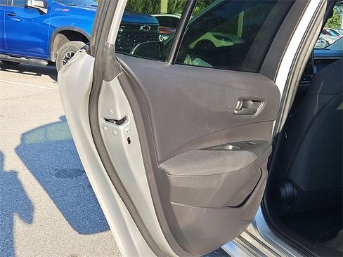 Used 2022 Toyota Corolla LE image 13