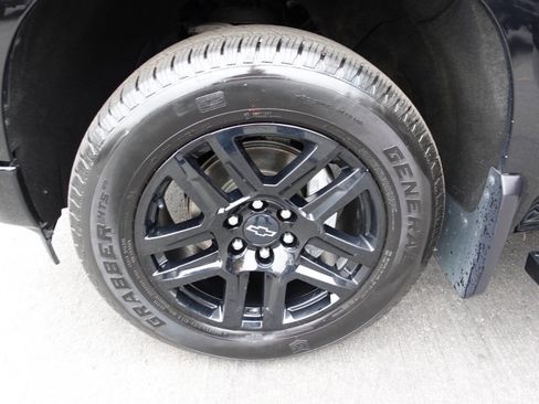 Used 2023 Chevrolet Silverado 1500 Custom image 51