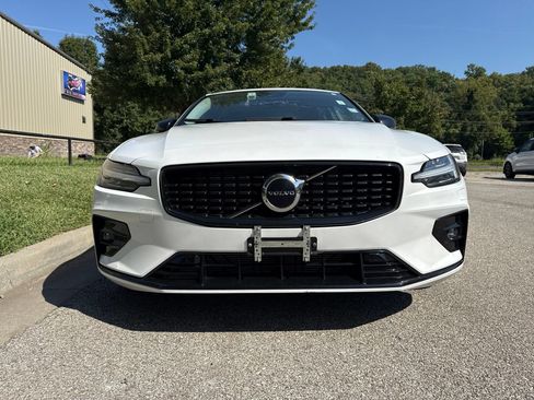 Used 2024 Volvo S60 B5 Core AWD/4WD image 2