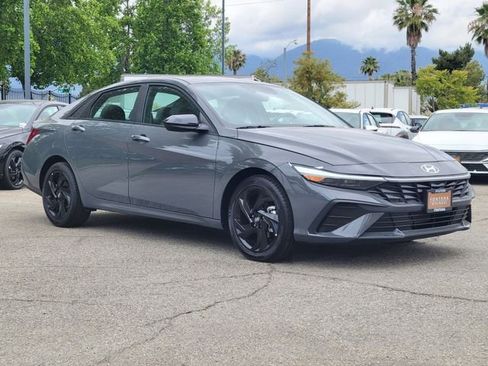 New 2026 Hyundai Elantra Sport FWD image 32