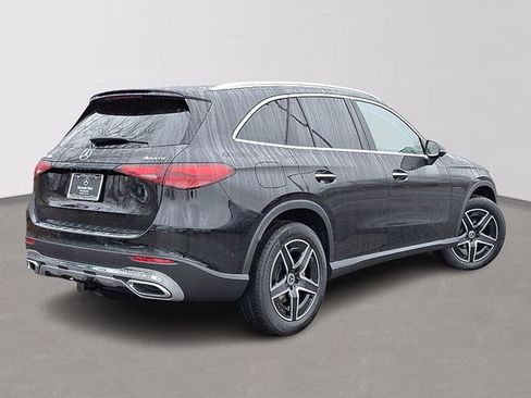 Used 2026 Mercedes-Benz GLC 300 4MATIC image 3