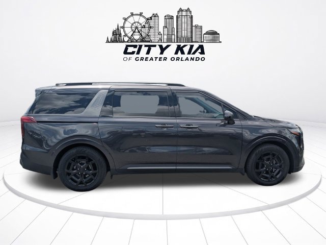 Certified 2026 Kia Carnival SX w/ SX Dark Edition Package FWD image 6