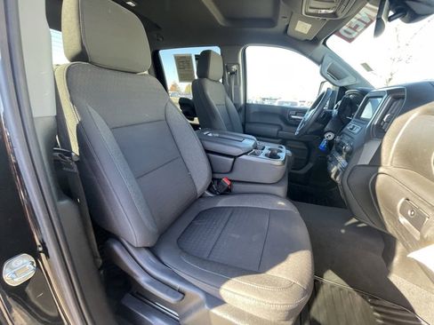 Used 2023 Chevrolet Silverado 2500 Custom w/ Custom Value Package image 29