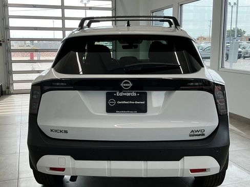 Used 2026 Nissan Kicks SV w/ Cold Weather Package AWD/4WD image 7