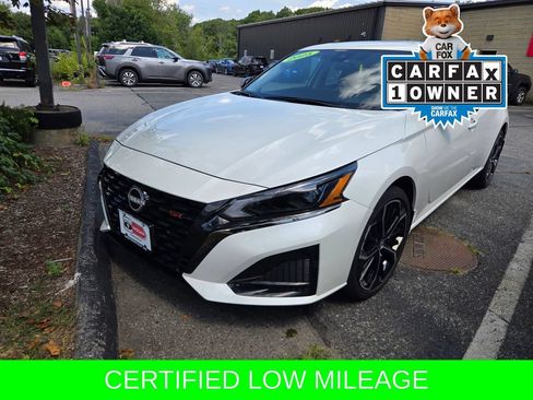 Used 2025 Nissan Altima 2.5 SR w/ SR Premium Package AWD/4WD image 2