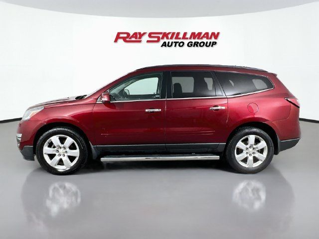 Used 2017 Chevrolet Traverse LT w/ Style and Technology Package FWD image 4