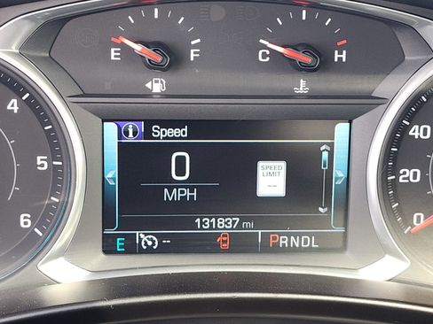 Used 2018 Chevrolet Equinox Premier image 14