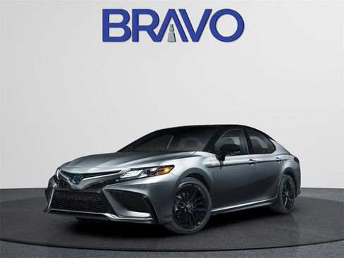 Used 2024 Toyota Camry XLE image 1