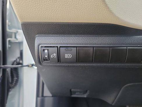 Used 2023 Toyota Corolla LE w/ LE Convenience Package image 20