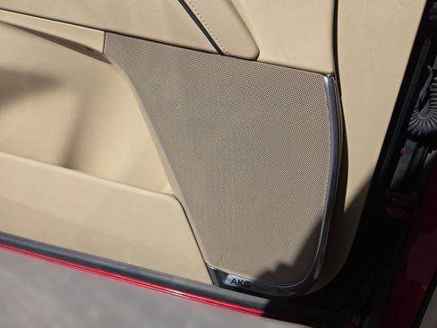 Used 2021 Cadillac Escalade ESV Premium Luxury w/ Performance Package image 23