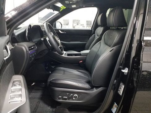 Certified 2025 Hyundai Palisade Calligraphy image 13