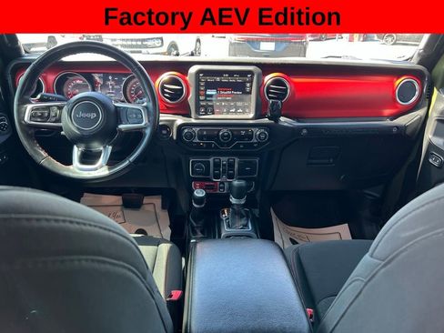 Used 2021 Jeep Wrangler Unlimited Rubicon AWD/4WD image 18
