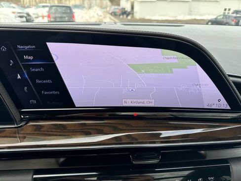 Used 2023 Cadillac Escalade Premium Luxury Platinum image 34