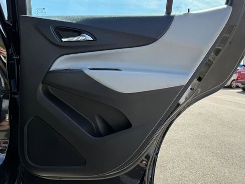 Used 2024 Chevrolet Equinox LS FWD image 18