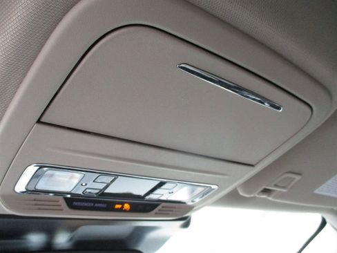 Used 2025 Lincoln Corsair FWD image 7