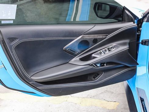 Used 2023 Chevrolet Corvette Stingray Premium Conv w/ Z51 Performance Package RWD image 21