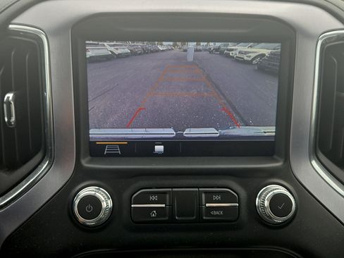 Used 2019 GMC Sierra 1500 SLE w/ SLE Value Package AWD/4WD image 18