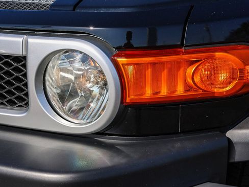 Used 2007 Toyota FJ Cruiser 4WD image 18