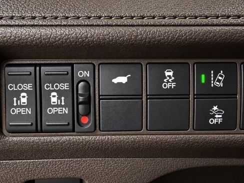 Used 2018 Honda Odyssey EX-L image 39