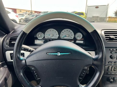 Used 2003 Ford Thunderbird image 25