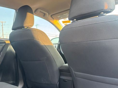 Used 2017 Toyota Corolla LE FWD image 33