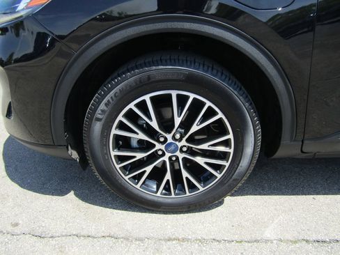 Used 2022 Ford Escape SE w/ Convenience Package FWD image 10