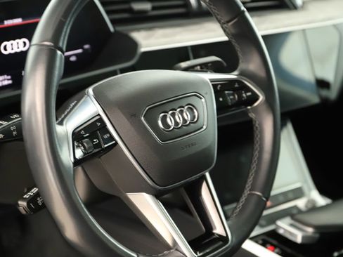 Certified 2022 Audi e-tron Premium image 16