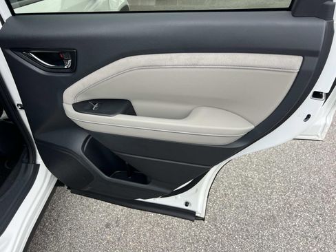 Used 2026 Subaru Forester Limited image 16