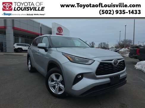 Certified 2024 Toyota Highlander LE image 1