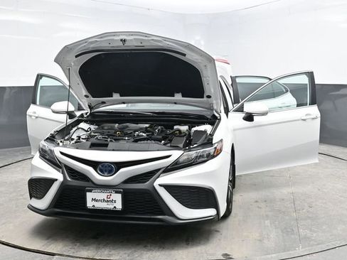 Used 2022 Toyota Camry SE image 35