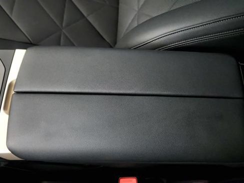 Used 2024 BMW iX xDrive50 w/ Sport Package AWD/4WD image 67