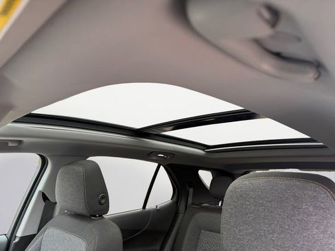 Used 2023 Chevrolet Equinox LT image 17