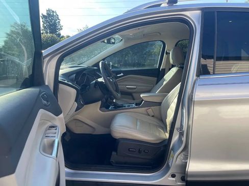 Used 2017 Ford Escape Titanium FWD image 14