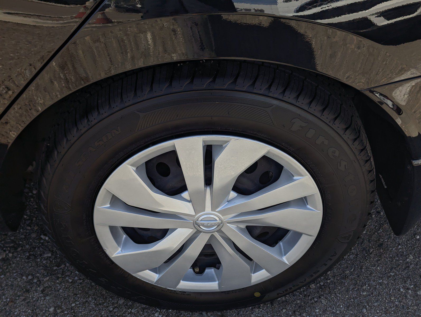 Used 2024 Nissan Versa S w/ Trunk Package FWD image 7