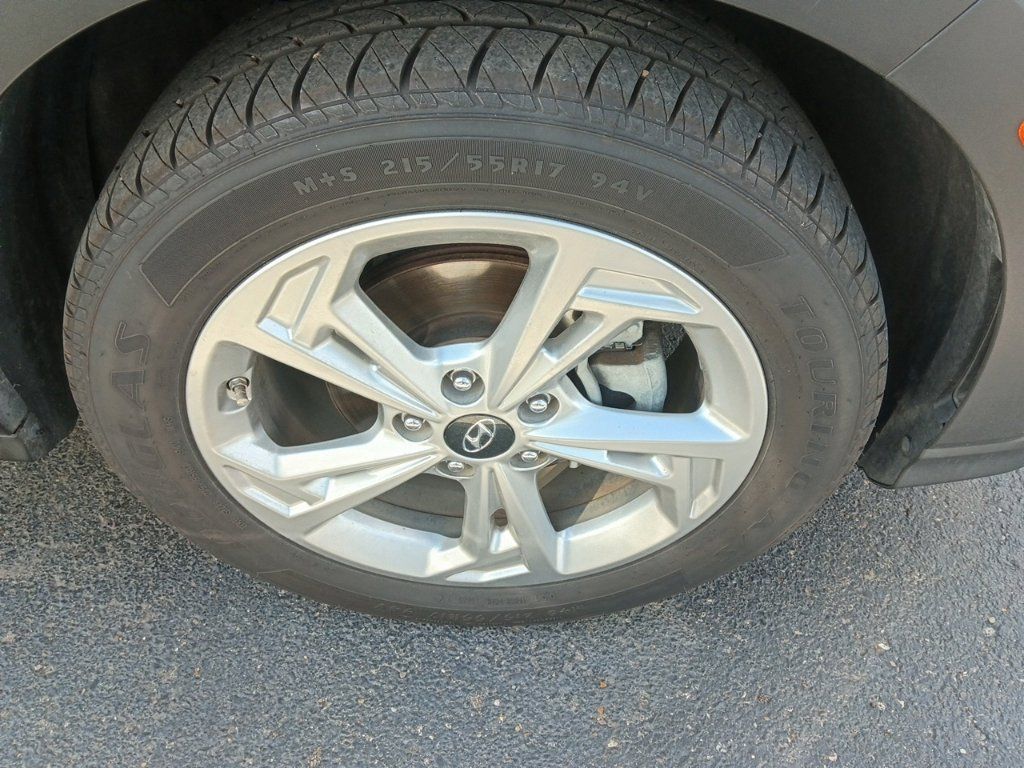 Used 2023 Hyundai Kona SEL w/ Convenience Package FWD image 14