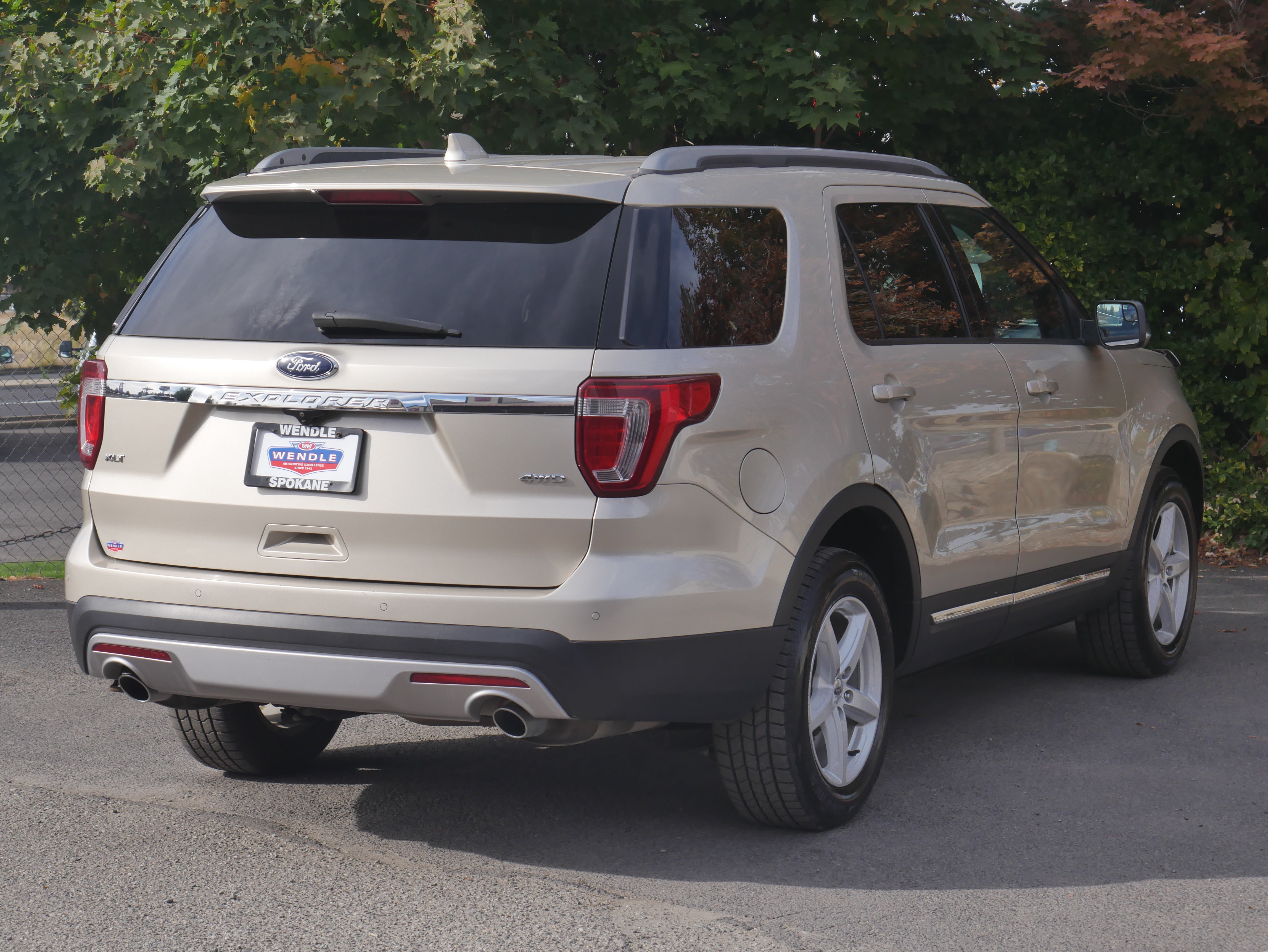 Certified 2017 Ford Explorer XLT AWD/4WD image 23