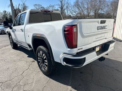 Used 2026 GMC Sierra 2500 Denali Ultimate image 8