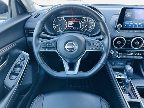 Used 2024 Nissan Sentra SR w/ SR Premium Package image 16