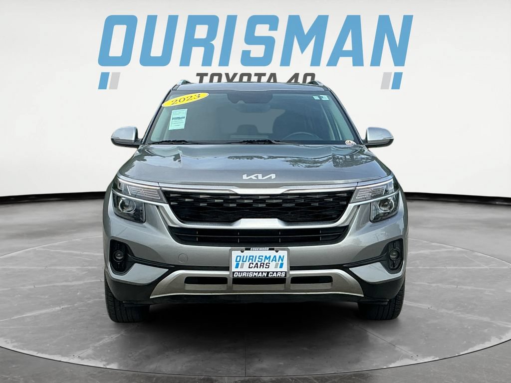 Used 2023 Kia Seltos EX AWD/4WD image 2