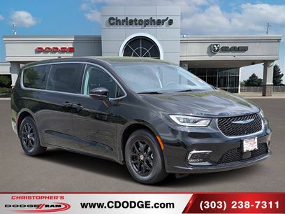 Used 2024 Chrysler Pacifica Touring-L