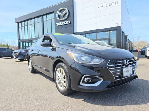 Used 2019 Hyundai Accent SEL image 2