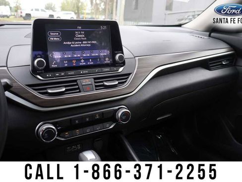 Used 2024 Nissan Altima 2.5 SV image 29