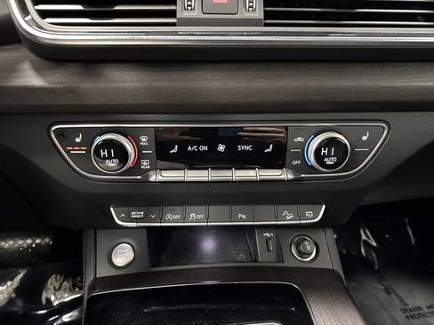 Used 2022 Audi Q5 2.0T Premium Plus w/ Premium Plus Package image 19