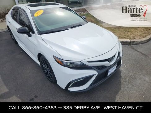 Used 2022 Toyota Camry SE w/ Cold Weather Package image 2
